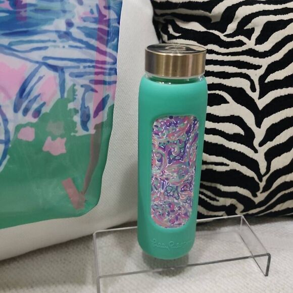 Lilly Pulitzer Let's Go Somewhere Mesh Tote and Water Bottle - Picture 6 of 9